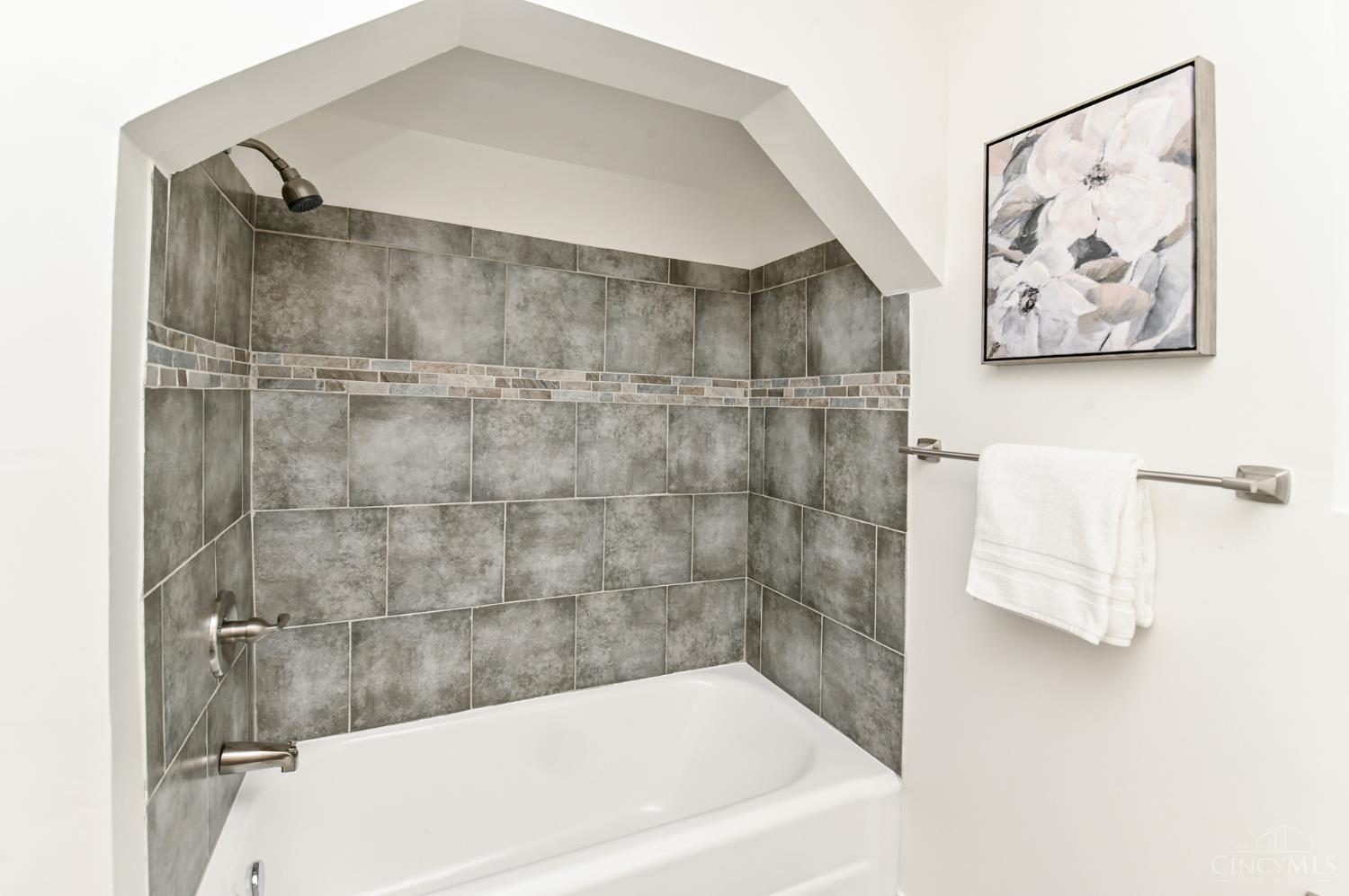 3298 Kleeman Road Cincinnati, OH 45211 - Photo 21 of 40 Gallery Image 21