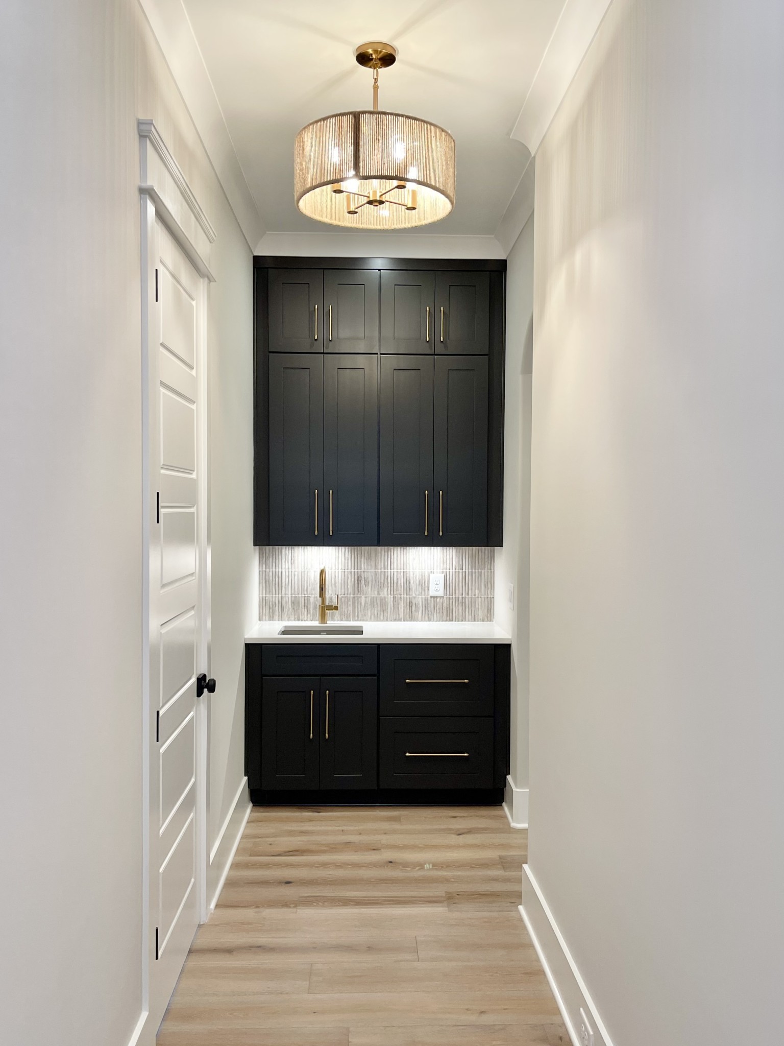 9914 Elland Road Brentwood, TN 37027 - Photo 50 of 64 a view of bathroom with sink and mirror