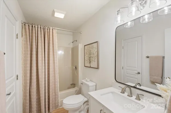 $349,000 | 102 Fox Den Court, Hendersonville, NC 28792