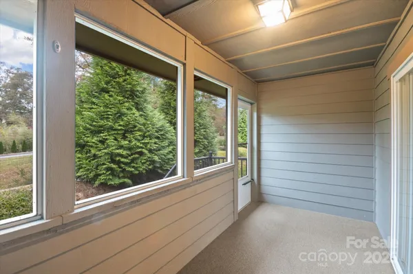 $349,000 | 102 Fox Den Court, Hendersonville, NC 28792