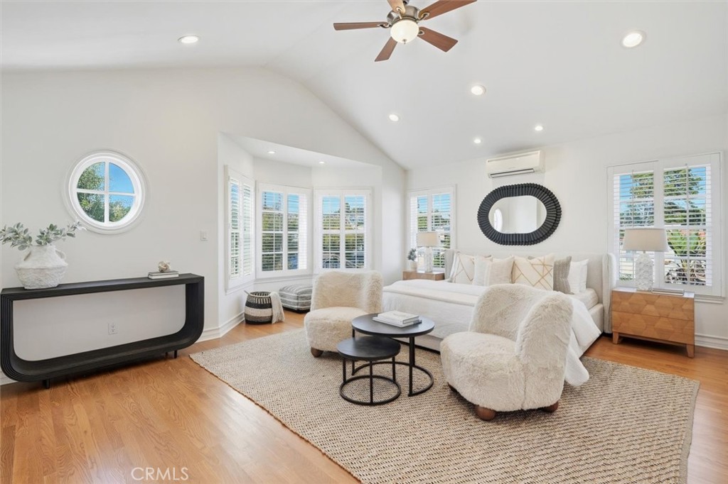 2909 Maple Avenue Manhattan Beach, CA 90266 - Photo 47 of 57 a living room with furniture and a large mirror
