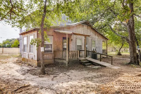 $638,500 | 18025 County Road 4052, Kemp, TX 75143