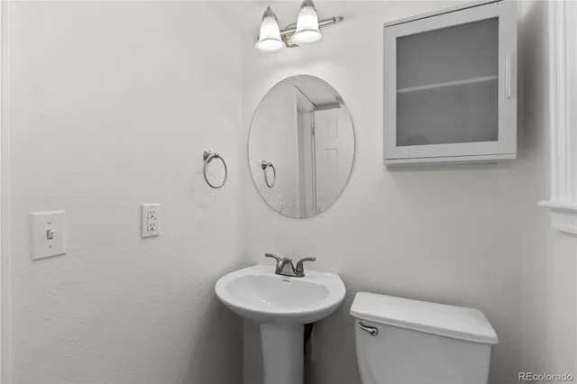 $3,000 | 3924 South Whiting Way, Denver, CO 80237