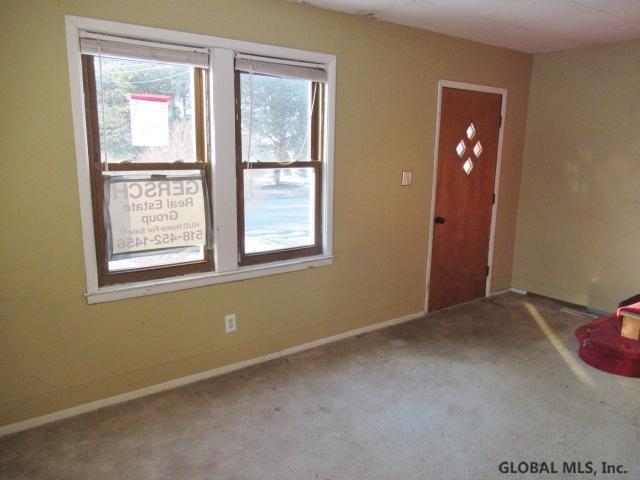 406 Kings Road Schenectady, NY 12304 - Photo 6 of 26 Photo 6