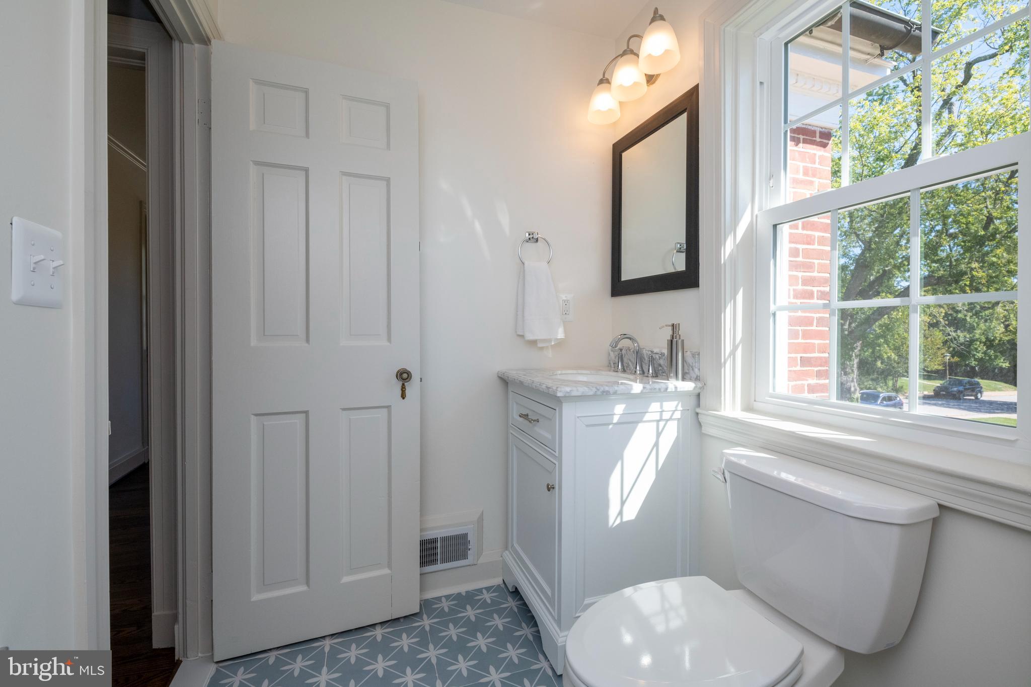 5517 Roland Avenue Baltimore, MD 21210 - Photo 38 of 51