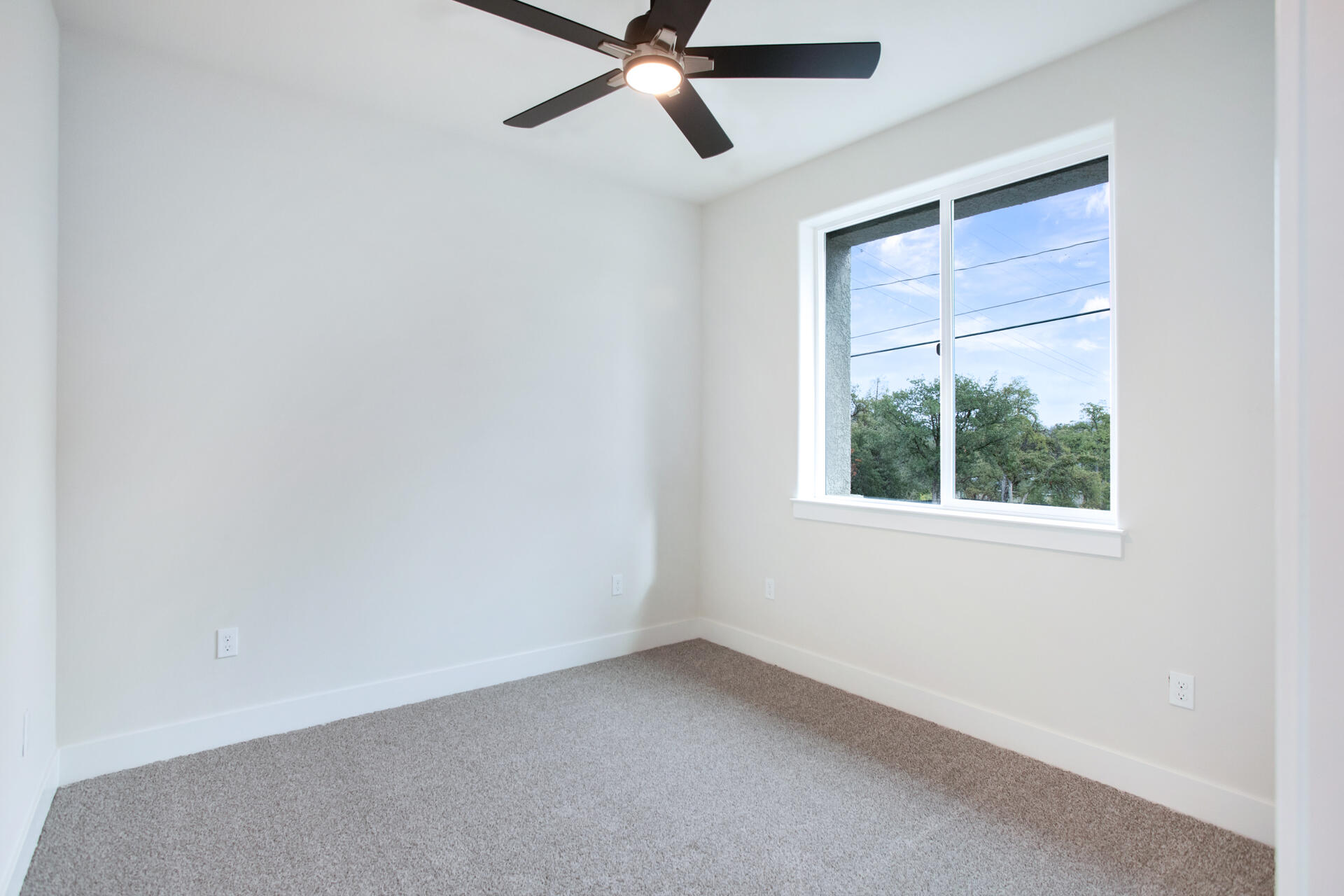1410 Ridge Drive Redding, CA 96001 - Photo 18 of 25 IMG_7085