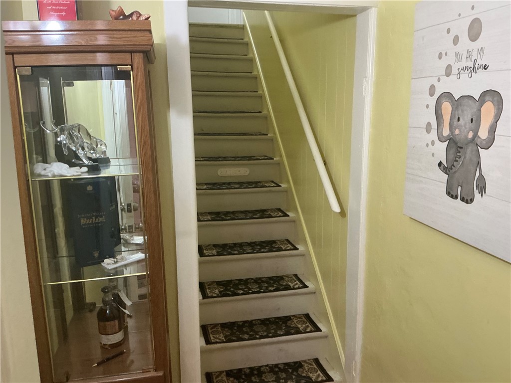 24 Elmhurst Avenue, Unit 2 Cranston, RI 02920 - Photo 2 of 8 Entryway