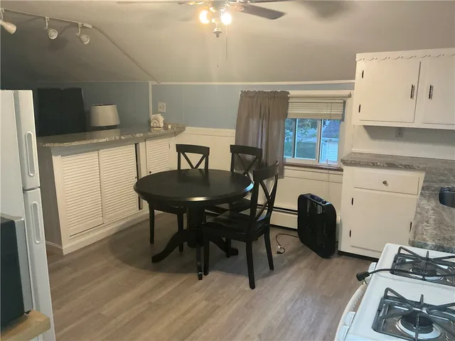 $1,750 | 24 Elmhurst Avenue, Unit 2, Cranston, RI 02920
