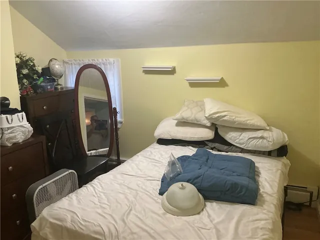 $1,750 | 24 Elmhurst Avenue, Unit 2, Cranston, RI 02920