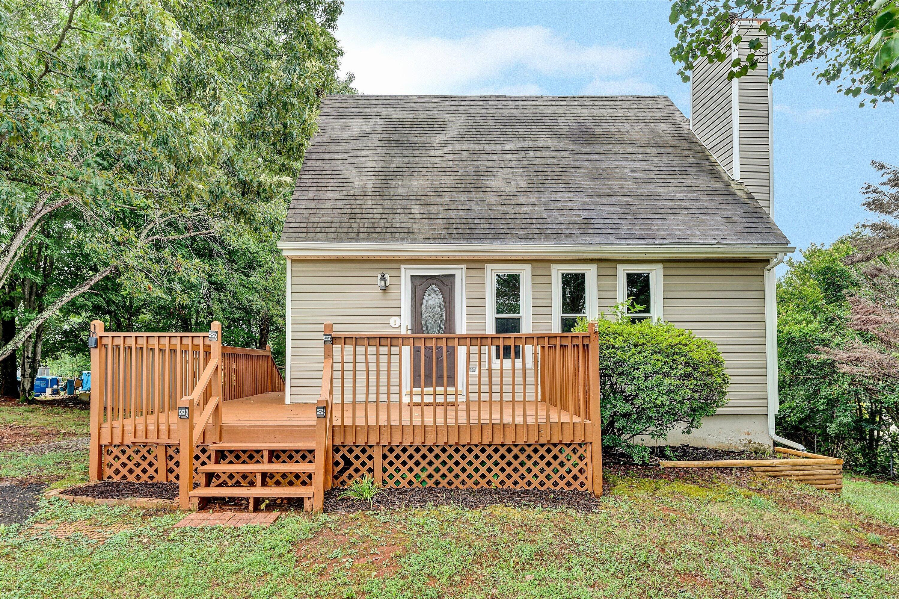 5110 Stewartsville Road Moneta, VA 24121 - Photo 1 of 24 01-DSC00064