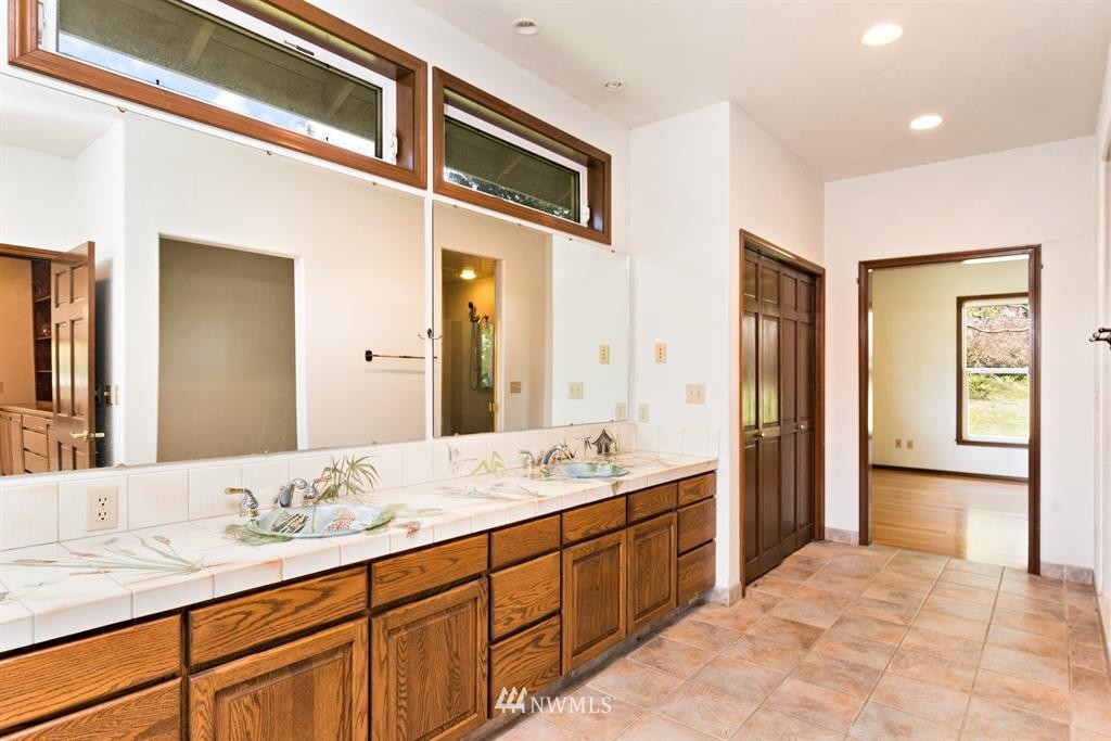 1160 East Rasor Road Belfair, WA 98528 - Photo 12 of 25 Gallery Image 12