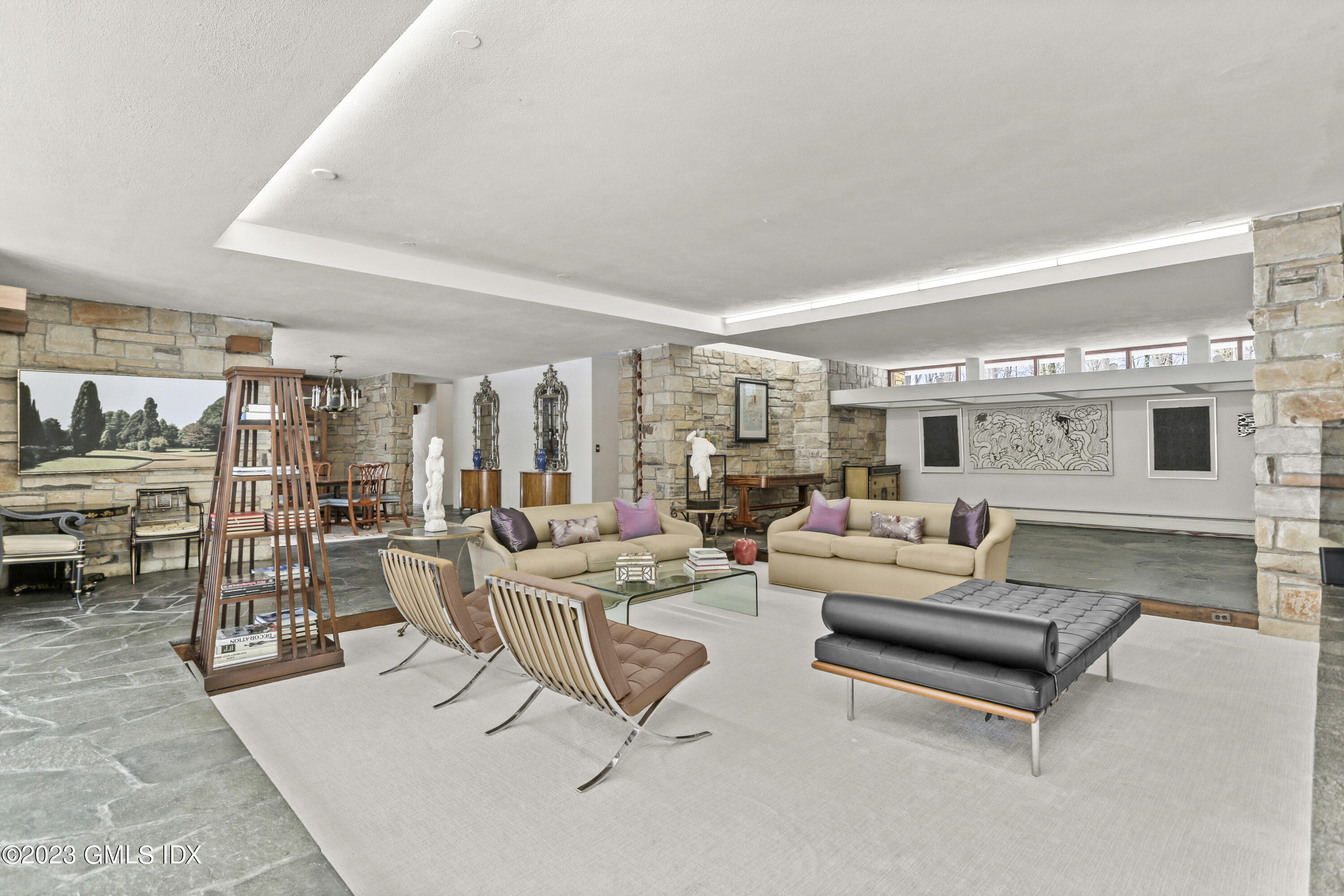 51 Pecksland Road Greenwich, CT 06831 - Photo 7 of 27 Livingroom