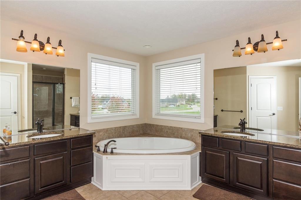 10207 Normandy Way Fishers, IN 46040 - Photo 12 of 32 Gallery Image 12