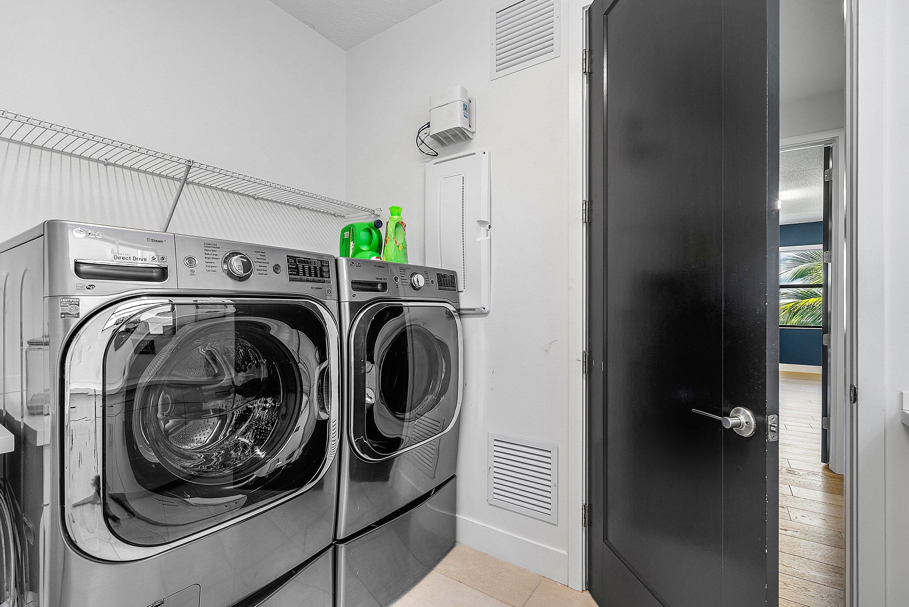 8805 New River Falls Road Boca Raton, FL 33496 - Photo 42 of 79 Laundry room