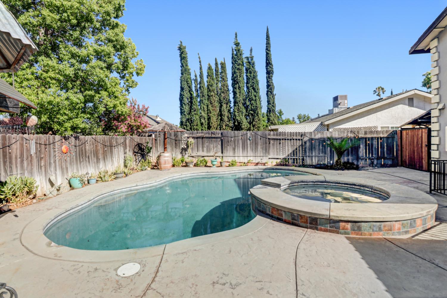 6511 Mossview Way Citrus Heights, CA 95621 - Photo 32 of 48