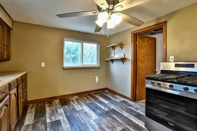 $175,000 | 9050 Highway 50, Aurora, IN 47001