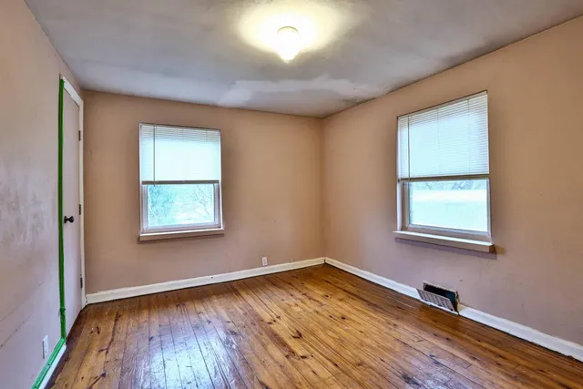 $175,000 | 9050 Highway 50, Aurora, IN 47001