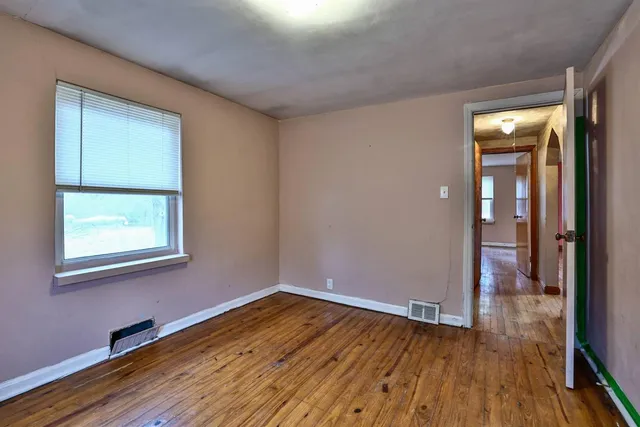 $175,000 | 9050 Highway 50, Aurora, IN 47001