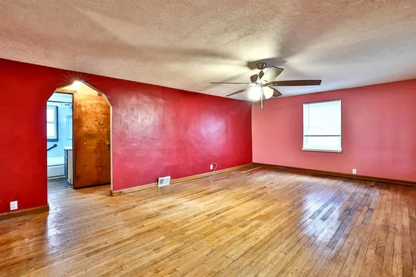 $150,000 | 9050 Highway 50, Aurora, IN 47001