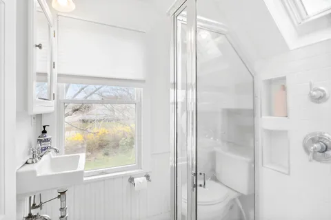 7 Bayview Road, Sag Harbor, NY 11963