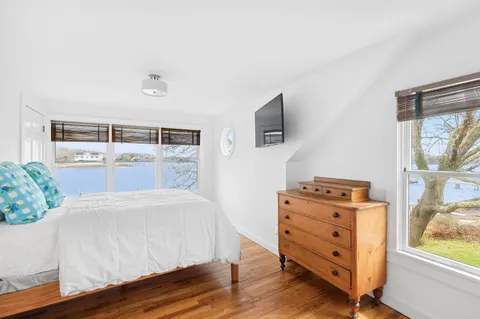 7 Bayview Road, Sag Harbor, NY 11963