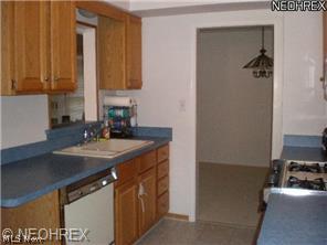 1296 Gordon Road Lyndhurst, OH 44124 - Photo 7 of 13