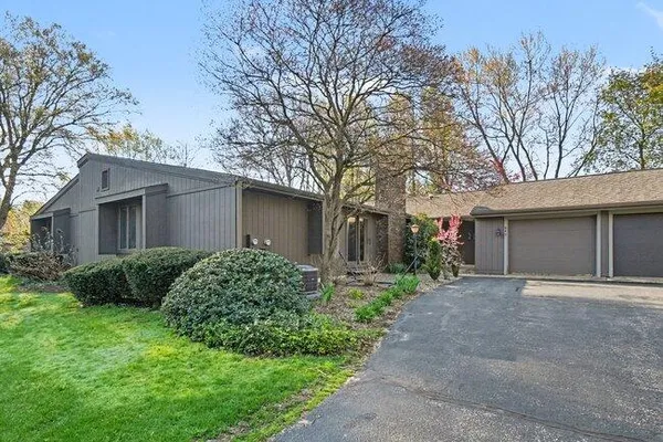 $244,900 | 840 Brook Village Court, Holland, MI 49423