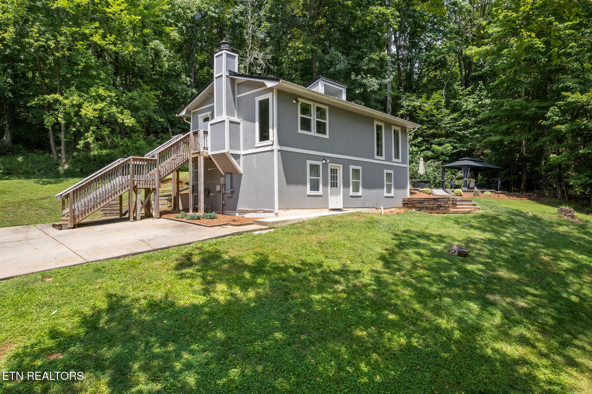 102 Bluff Road Kingston, TN 37763 - Photo 2 of 27 2-web-or-mls-DJI_0133