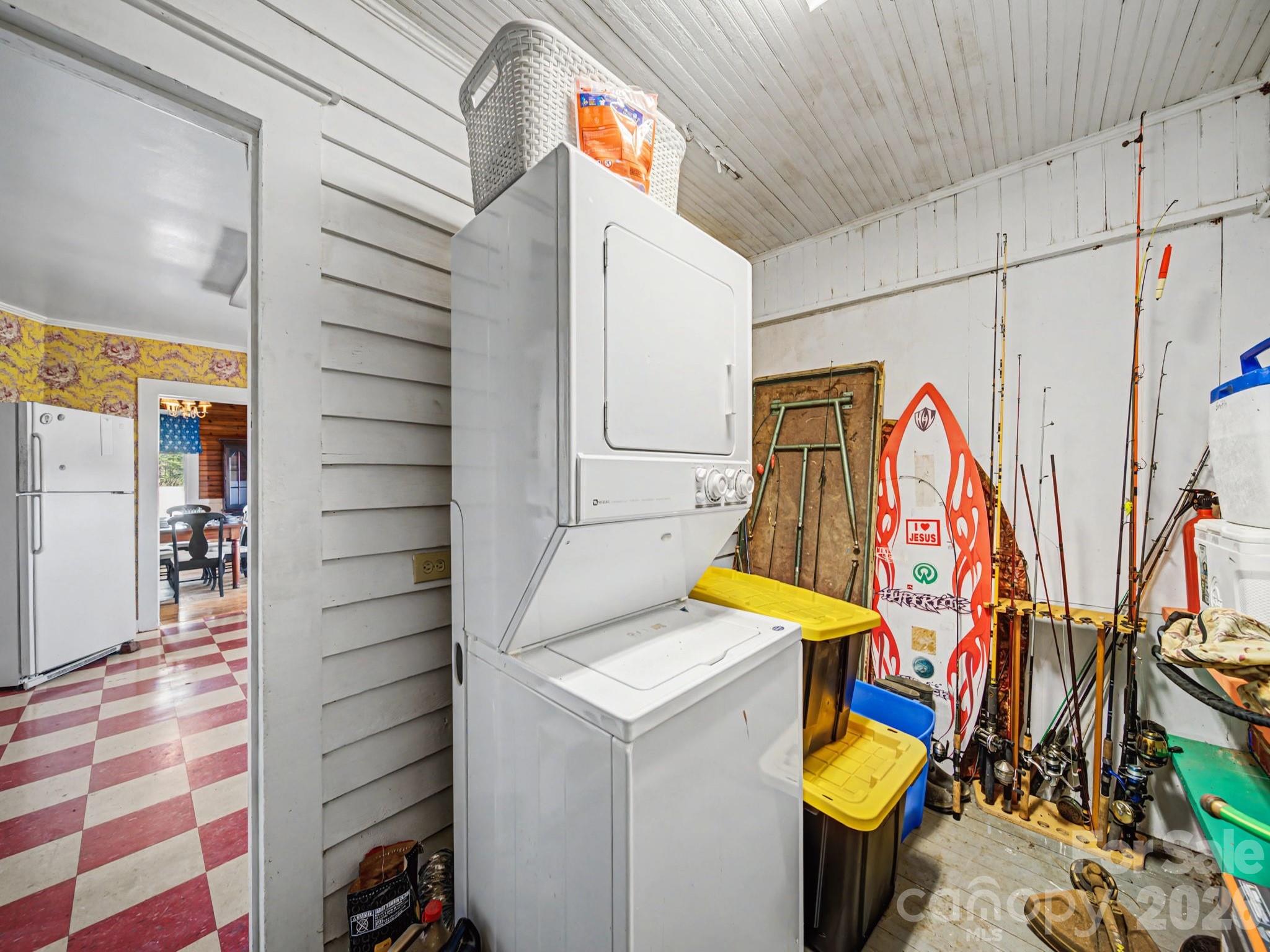 1347 Newsom Road Denton, NC 27239 - Photo 40 of 47 a utility room with dryer and washer