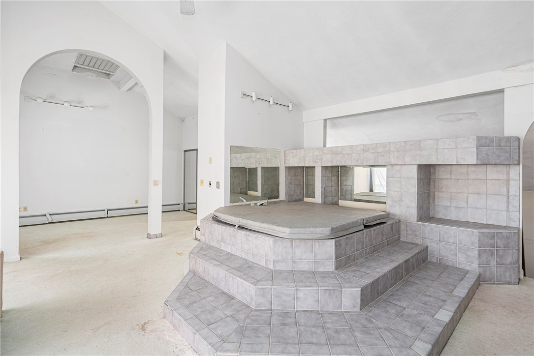 1006 Post Road Warwick, RI 02888 - Photo 14 of 20