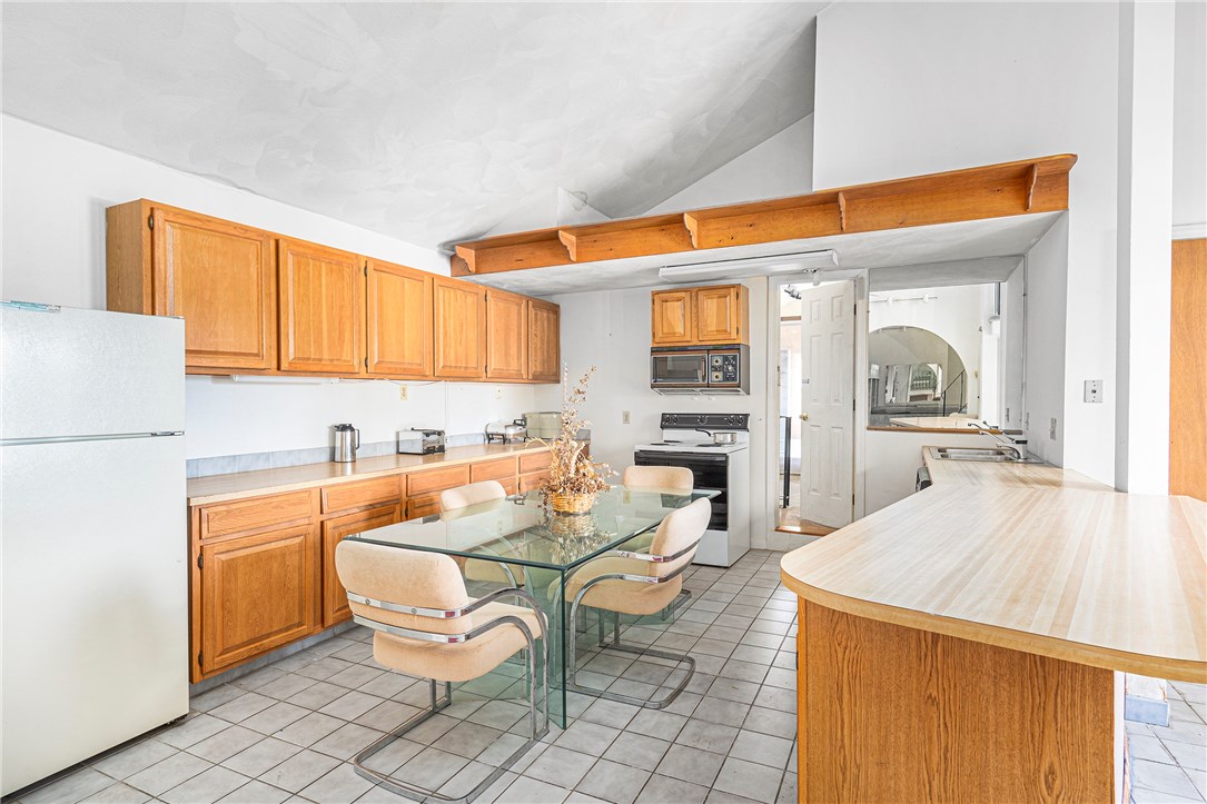 1006 Post Road Warwick, RI 02888 - Photo 8 of 20 Kitchen