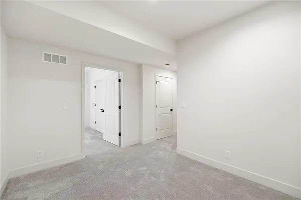 $750,000 | 223-225 Northwest Orchard Drive, Lee's Summit, MO 64063