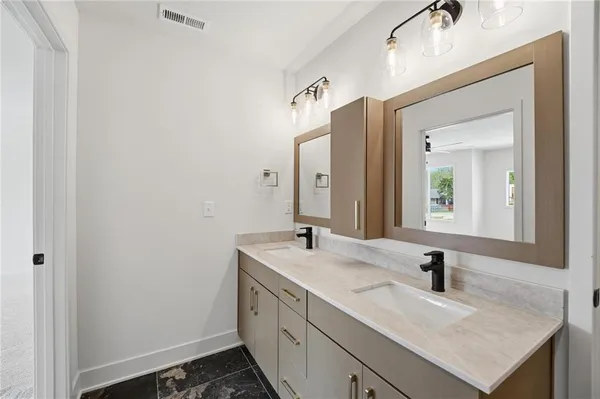 $750,000 | 223-225 Northwest Orchard Drive, Lee's Summit, MO 64063