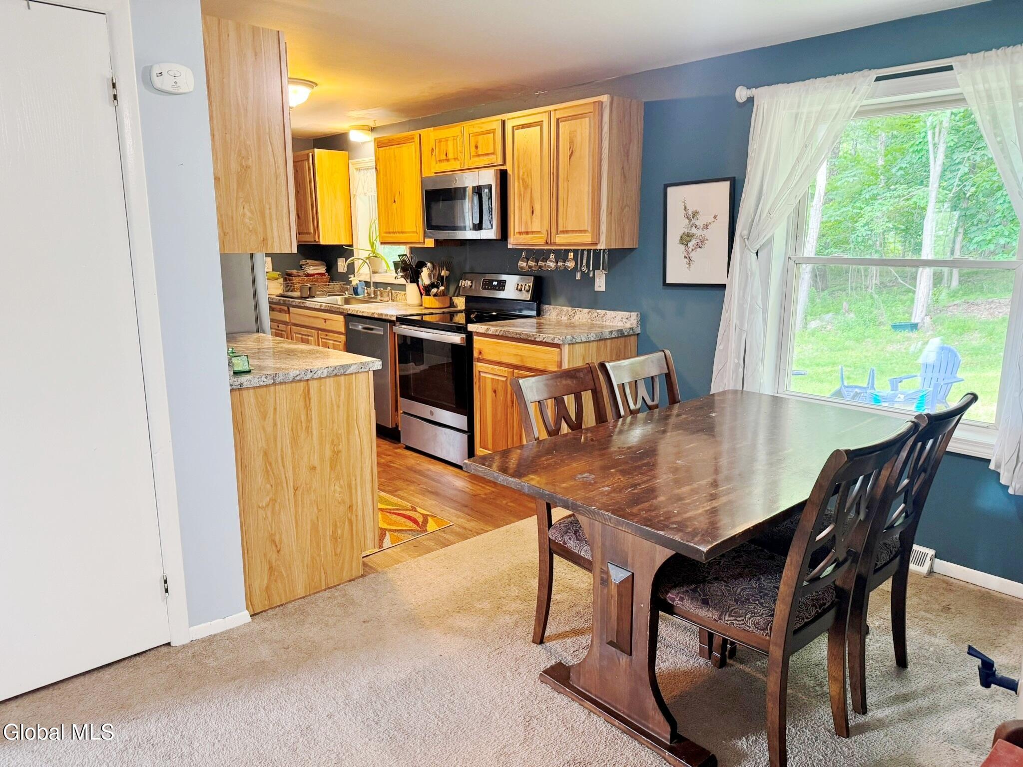 26 Knob Hill Road Sand Lake, NY 12018 - Photo 18 of 38 Dining Area