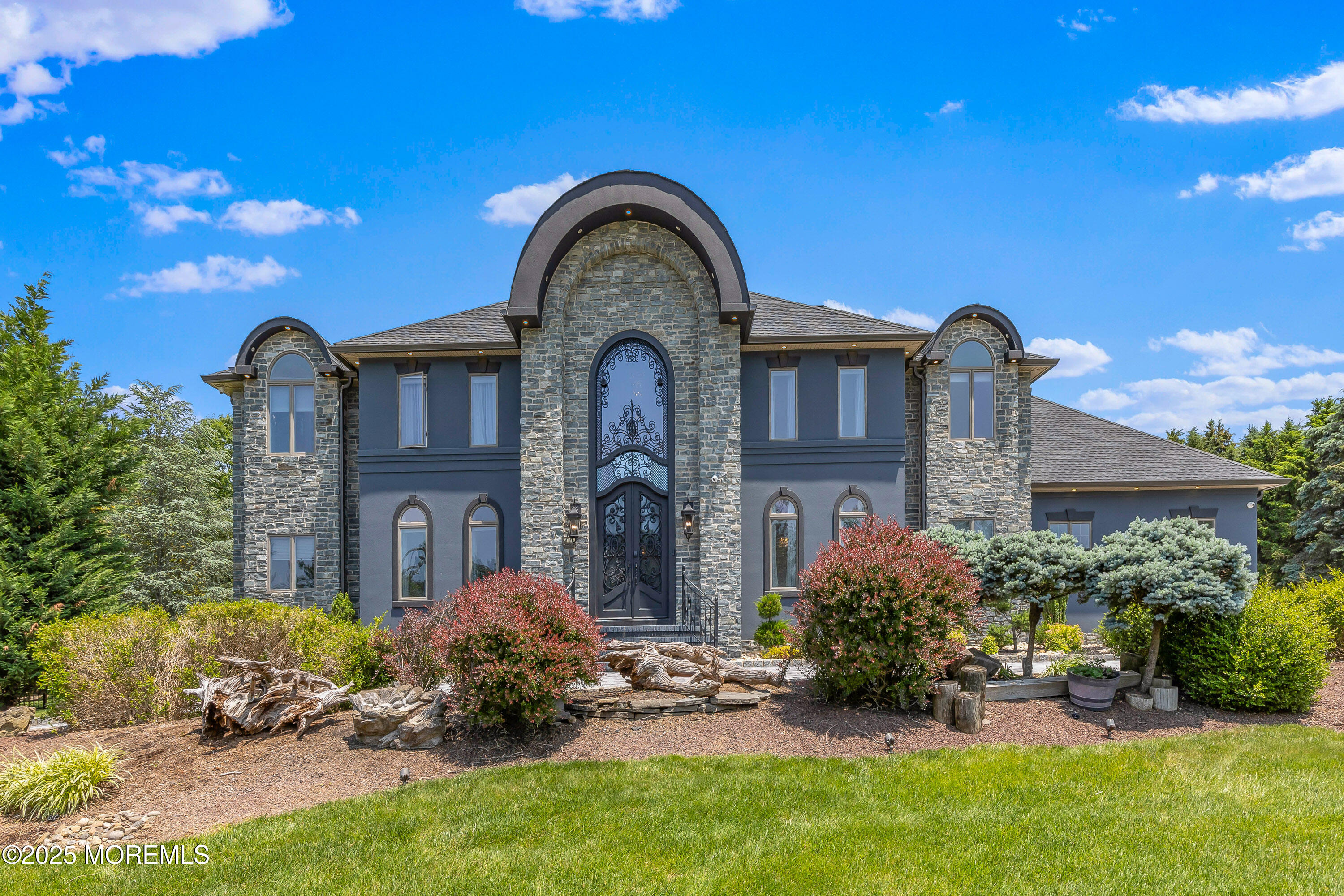 806 Turquoise Trail Morganville, NJ 07751 - Photo 46 of 62 Beautiful Curb Appeal