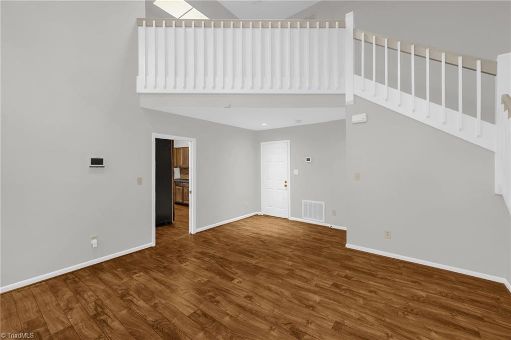 210 College Road, Unit 601 Greensboro, NC 27410 - Photo 3 of 29 Living Room
