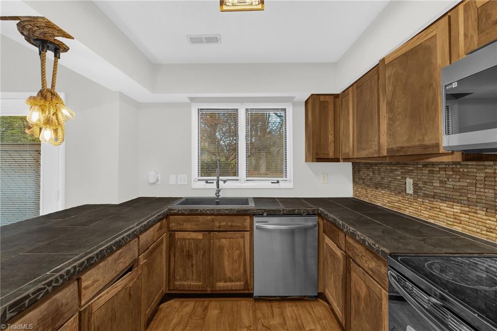 210 College Road, Unit 601 Greensboro, NC 27410 - Photo 7 of 29