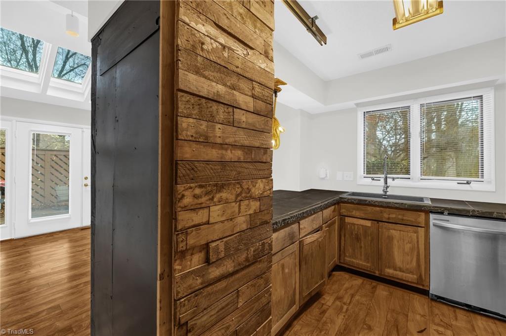 210 College Road, Unit 601 Greensboro, NC 27410 - Photo 8 of 29