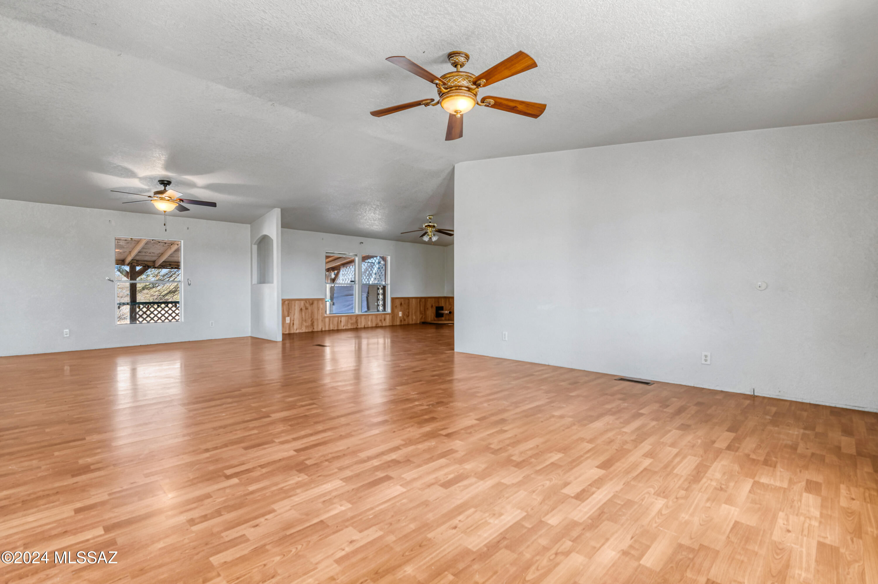15950 Gold Bell Road Marana, AZ 85653 - Photo 7 of 42 Gallery Image 7
