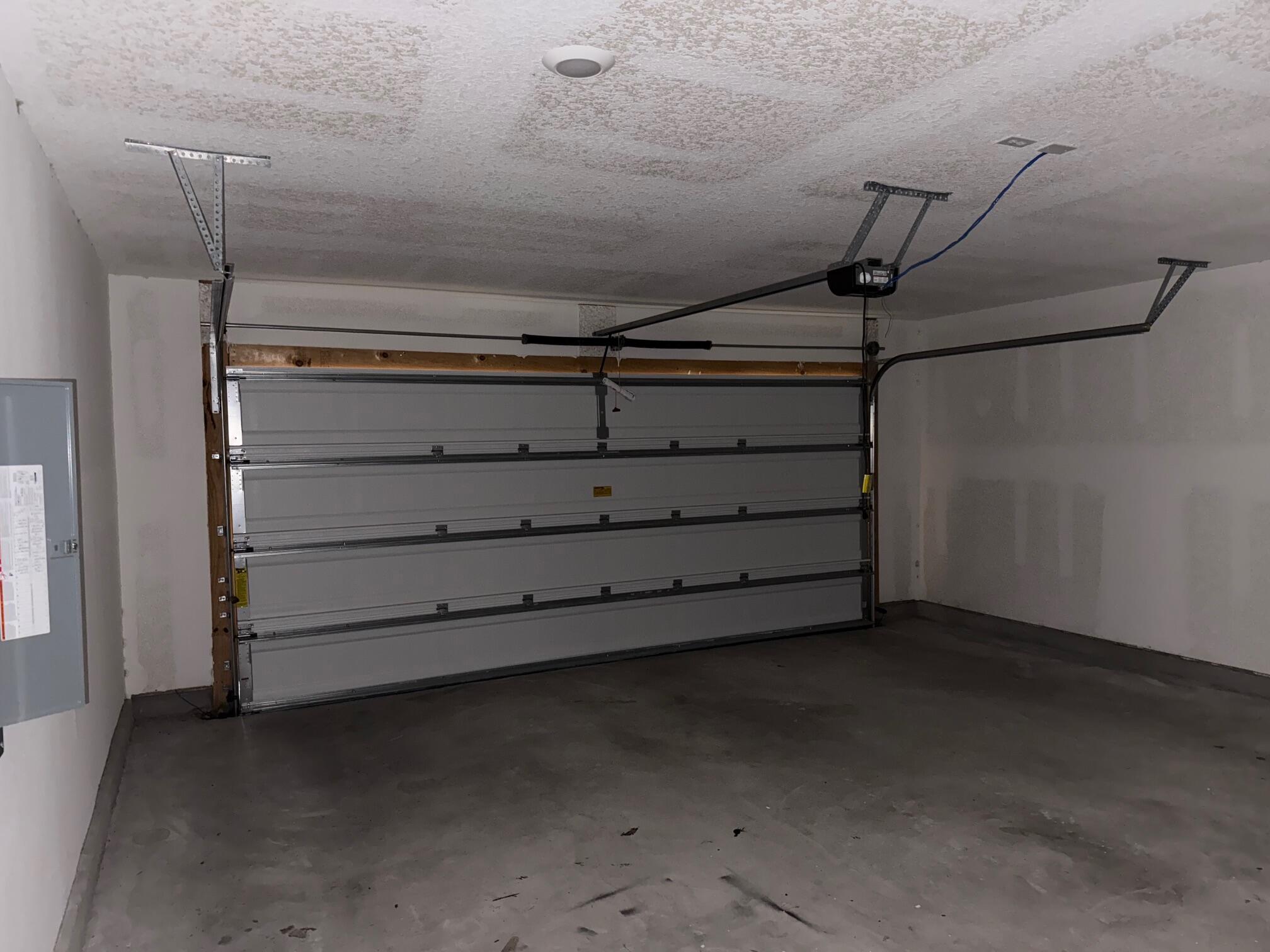 2825 Patriots Rdg Drive Crestview, FL 32539 - Photo 8 of 10 Garage_2825 Patriot Ridge