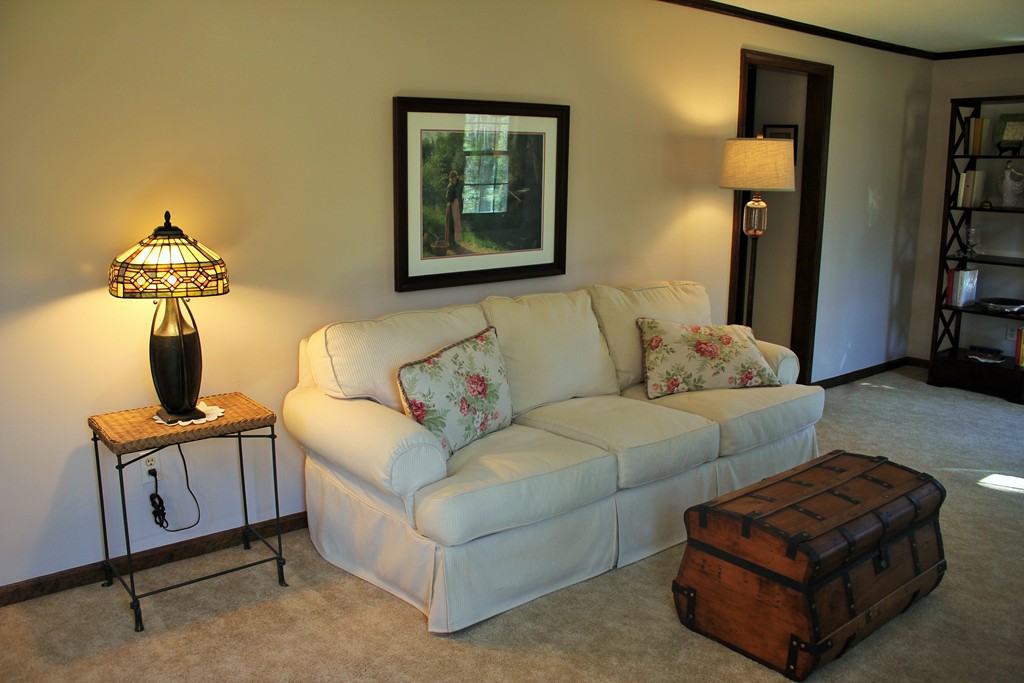 97 Laurel Road Wilbraham, MA 01095 - Photo 4 of 30 Gallery Image 4