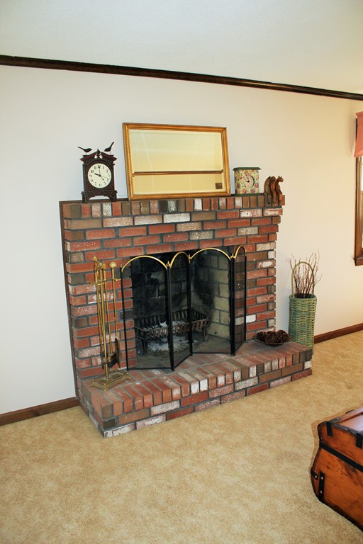 97 Laurel Road Wilbraham, MA 01095 - Photo 6 of 30 Gallery Image 6