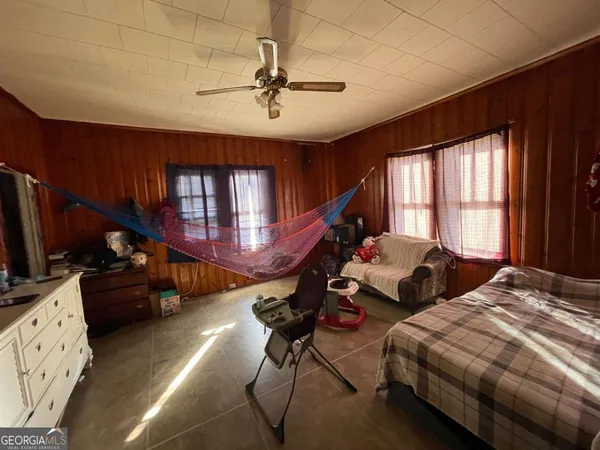 a very nice looking room with many windows