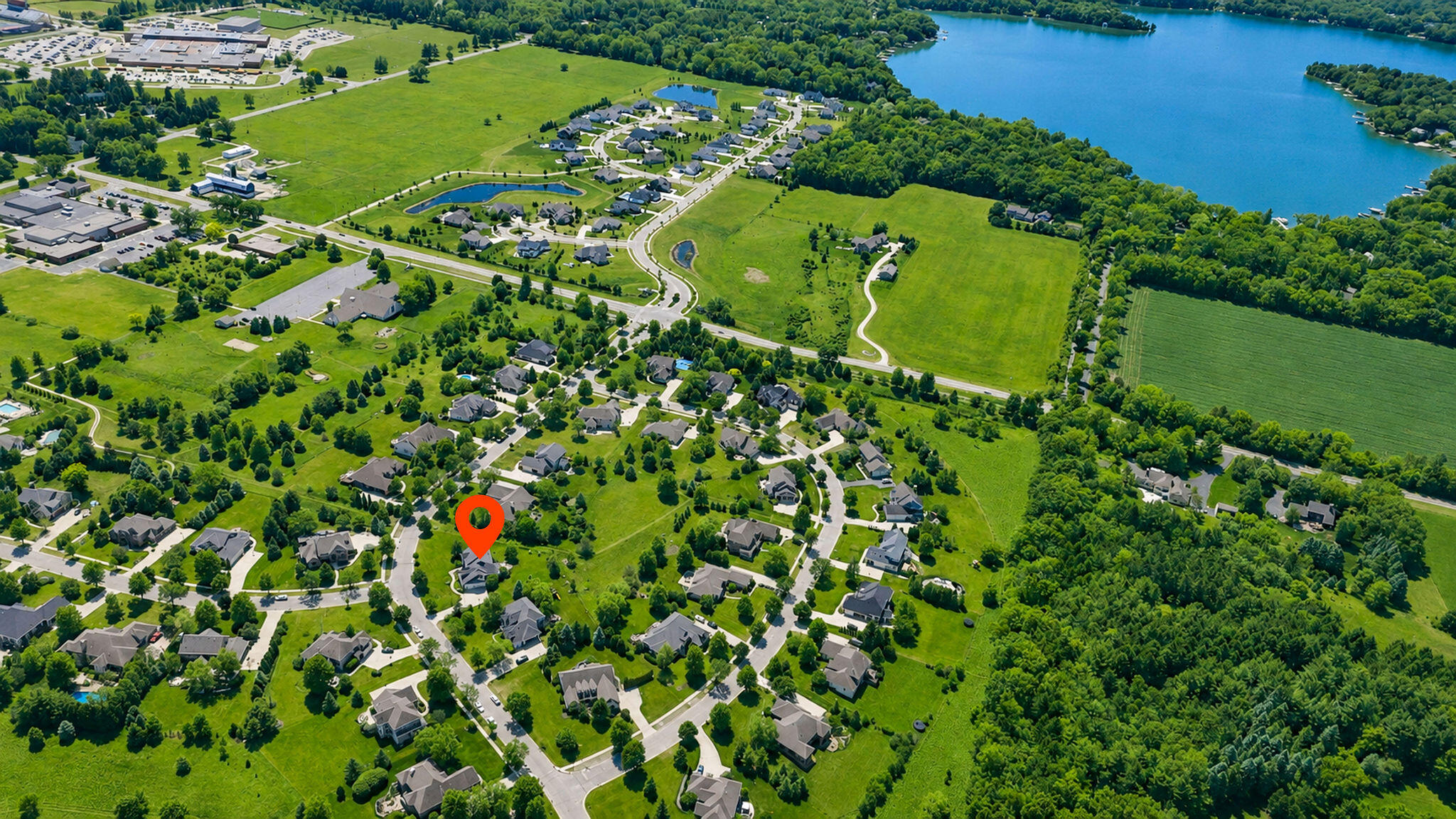 1260 4 Winds Way Hartland, WI 53029 - Photo 77 of 79 Residents Walk To Arrowhead USD