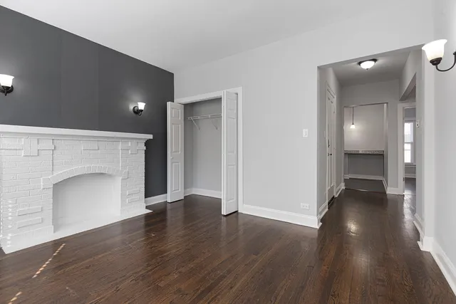 $2,102 | 1104 West Glenlake Avenue, Unit 2, Chicago, IL 60660