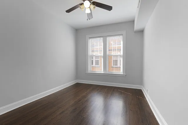 $2,102 | 1104 West Glenlake Avenue, Unit 2, Chicago, IL 60660