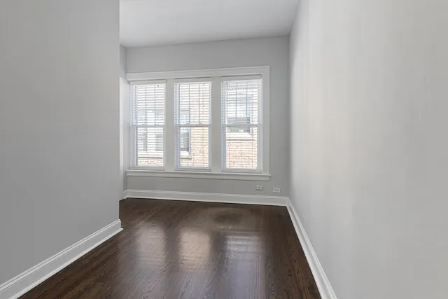 $2,102 | 1104 West Glenlake Avenue, Unit 2, Chicago, IL 60660