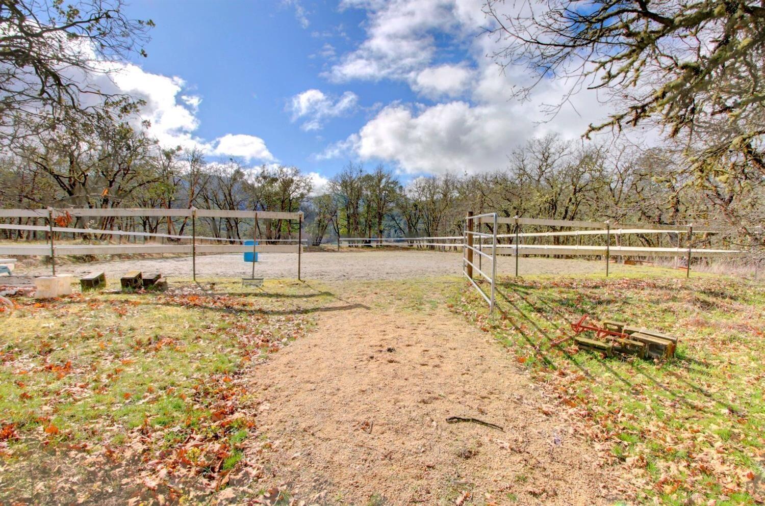5723 Old Stage Road Central Point, OR 97502 - Photo 24 of 24 11