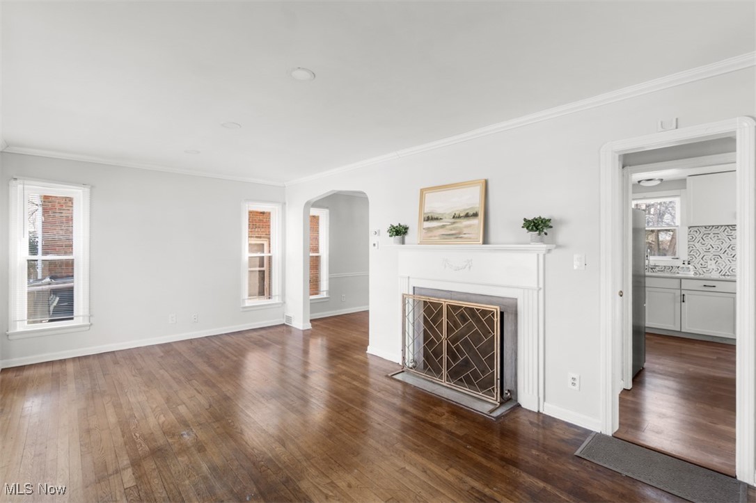 4174 Ardmore Road Cleveland, OH 44121 - Photo 4 of 33