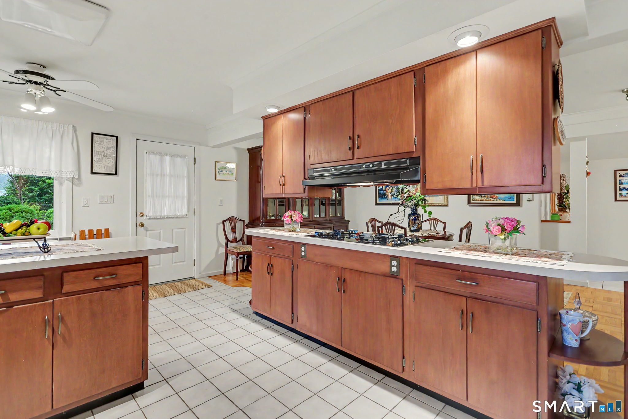17 Little Plain Road Trumbull, CT 06611 - Photo 11 of 37 Gallery Image 11
